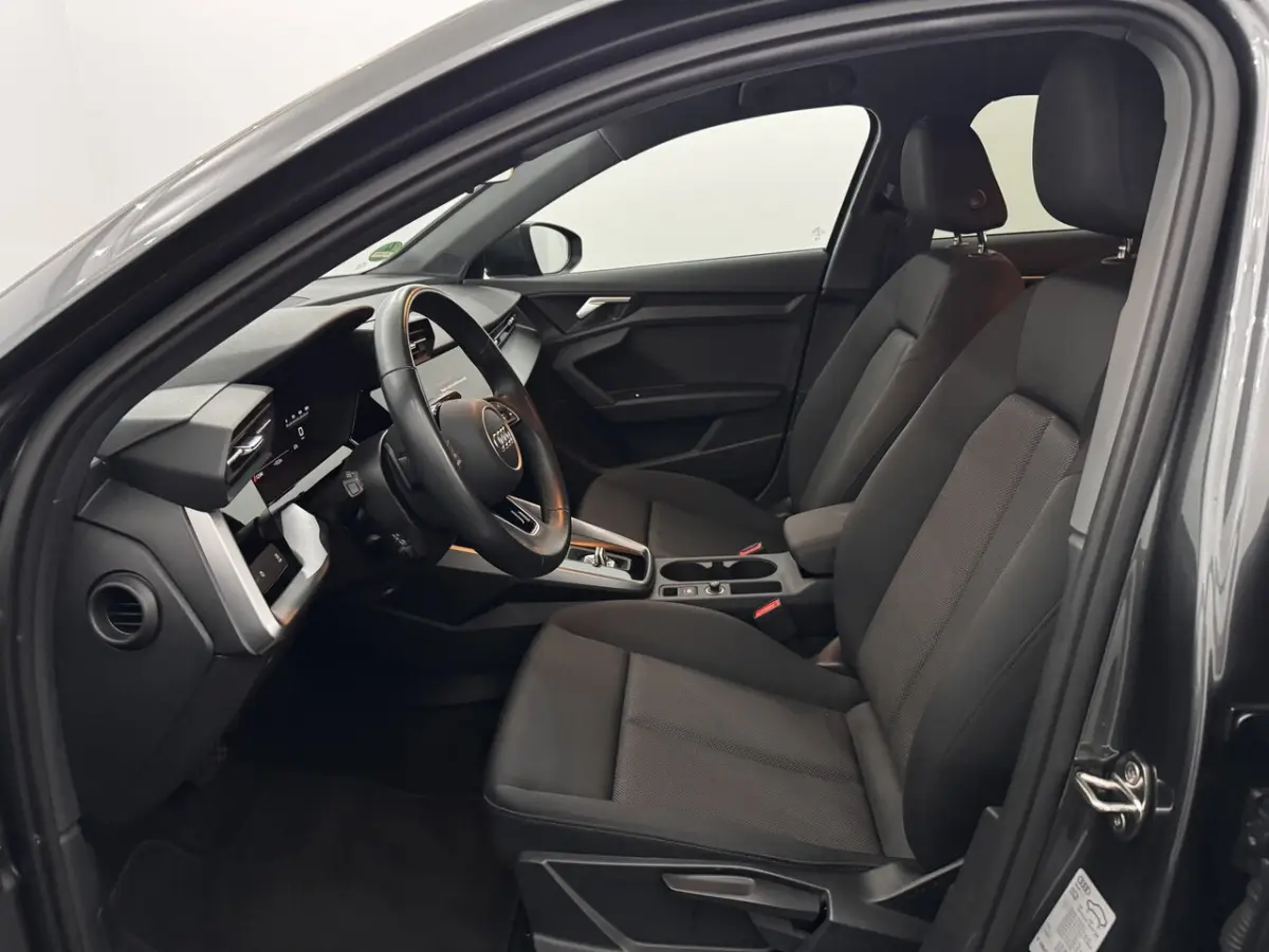 30 TFSI S-line Airco, Navi, Parkeersensoren, Virtual desk, Cruise control, Stoelverwarming