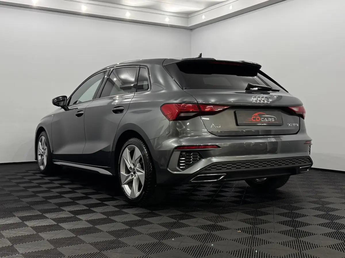 30 TFSI S-line Airco, Navi, Parkeersensoren, Virtual desk, Cruise control, Stoelverwarming