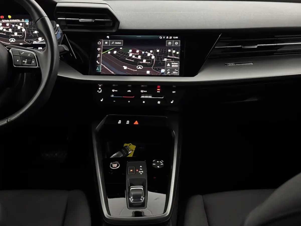 30 TFSI S-line Airco, Navi, Parkeersensoren, Virtual desk, Cruise control, Stoelverwarming