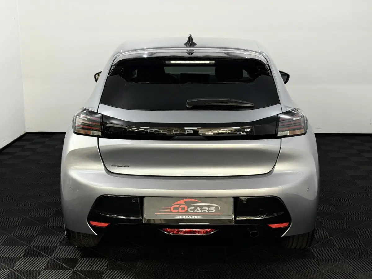1.2 PureTech 100 GT Parkeersensoren, Apple carplay, Virtual desk, Cruise control, Lichtmet