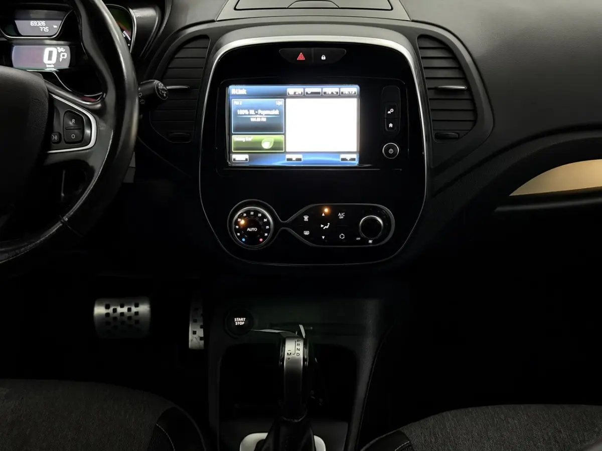 1.3 TCe Intens Camera, Navi, Cruise control, Keyless start, A start stop, Lichtmetalen vel