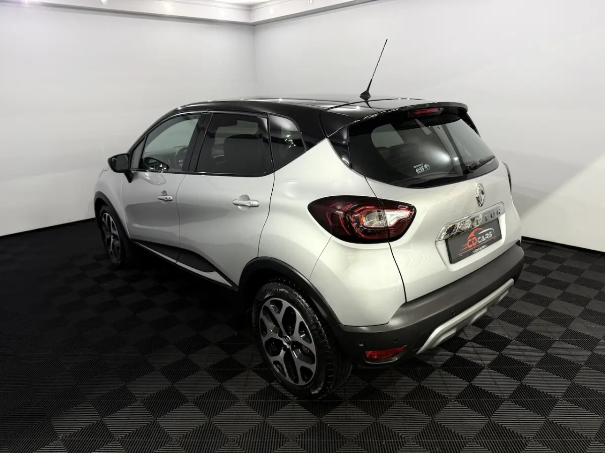 1.3 TCe Intens Camera, Navi, Cruise control, Keyless start, A start stop, Lichtmetalen vel