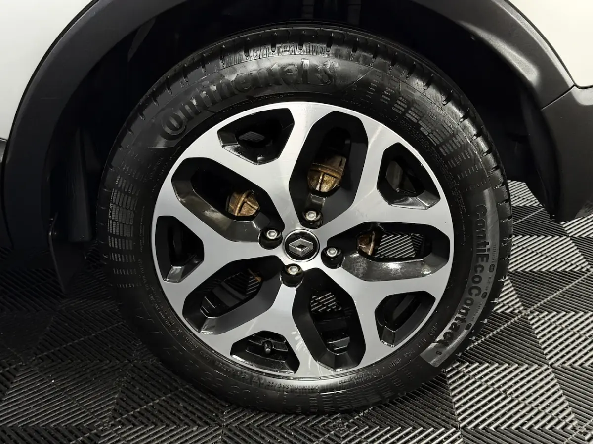 1.3 TCe Intens Camera, Navi, Cruise control, Keyless start, A start stop, Lichtmetalen vel