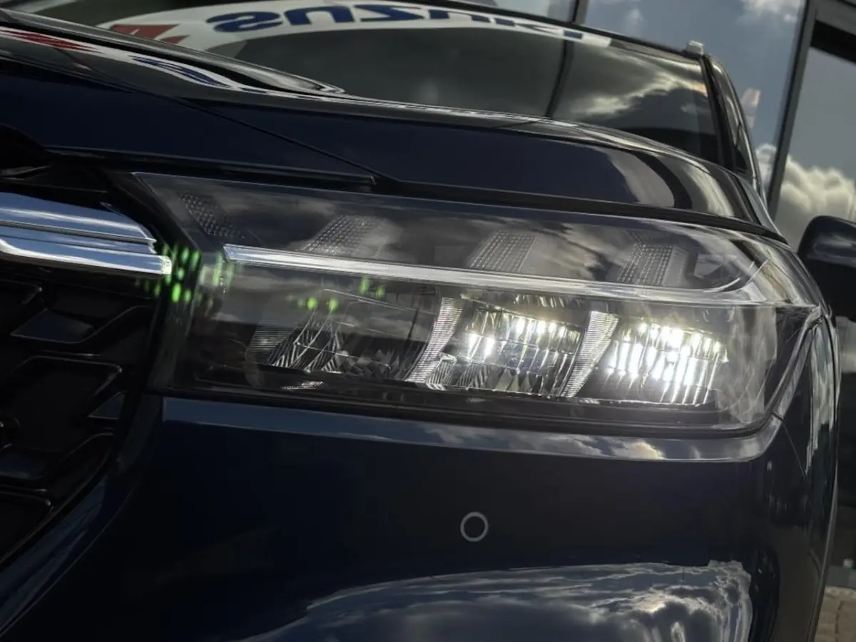1.4 Boosterjet Select Smart Hybrid |