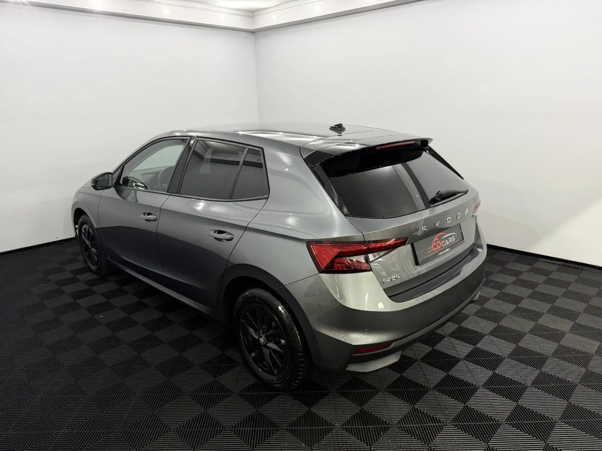1.0 TSI Business Edition Camera, Apple carplay, Keyless start, Virtual desk, Airco, Stoelv