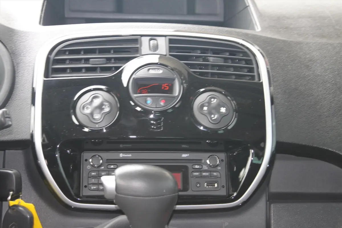 115PK-LIMITED-AUTOM-61DKM-CLIMA-CRUISE-LMV-