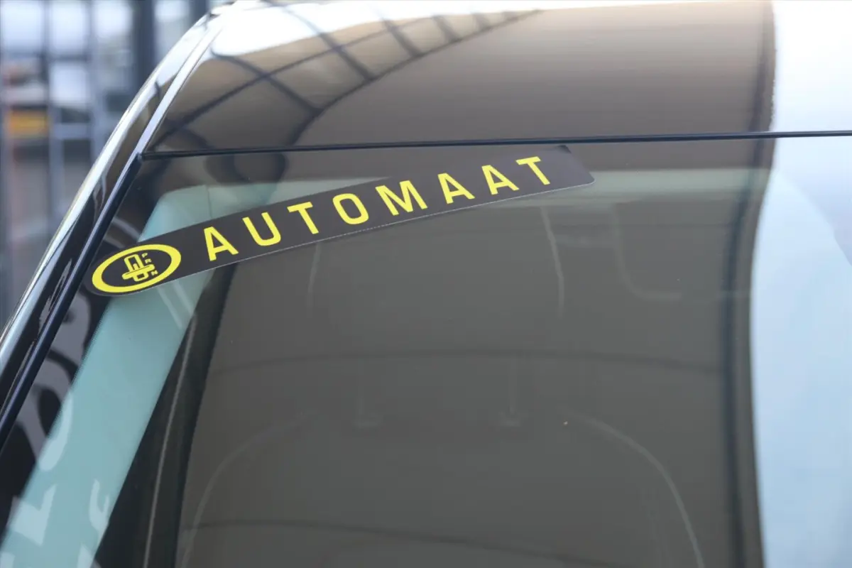 140PK-TECHNO-AUTOM-56DKM-NAVI-CLIMA-CAMERA-