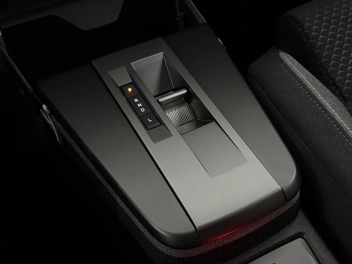 1.2 Turbo Hybrid GS 110PK Camera, Navi, Winterpakket, Cruise control, Rijstrook correctie,