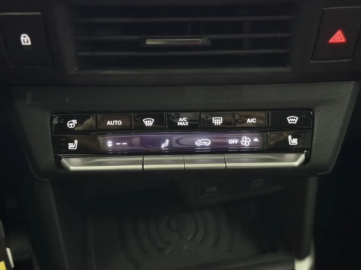 1.2 Turbo Hybrid GS 110PK Camera, Navi, Winterpakket, Cruise control, Rijstrook correctie,