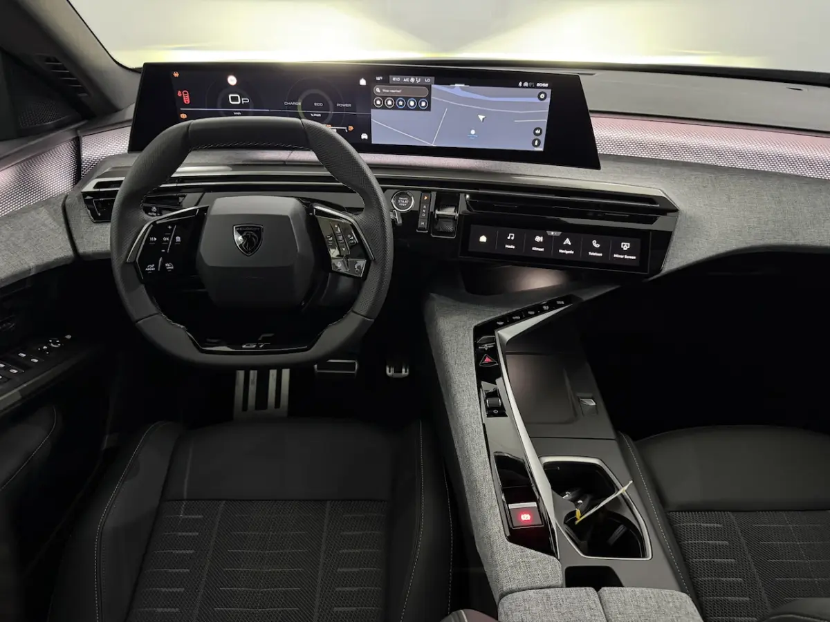 1.2 Hybrid 145 GT 7P Camera, Half leder, Navi, Apple carplay, Winterpakket, Rijstrook corr
