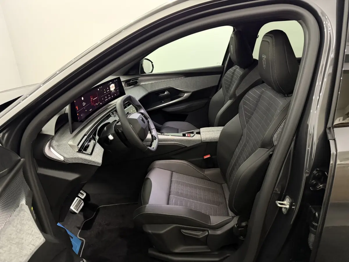 1.2 Hybrid 145 GT 7P Camera, Half leder, Navi, Apple carplay, Winterpakket, Rijstrook corr