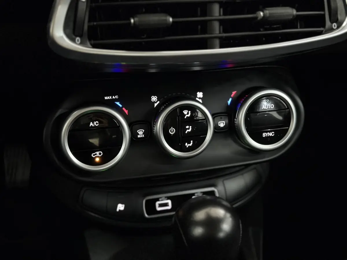 1.3 FireFly Turbo 150 Connect Half leder, Parkeersensoren, Apple carplay, Clima, Cruise co