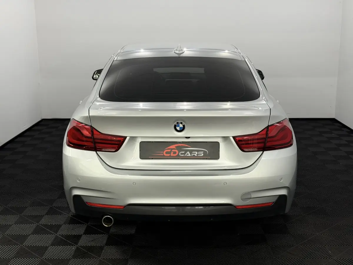 418i High Executive M sport Leder, Camera, Navi, Stoelverwarming, Cruise control, Elektris