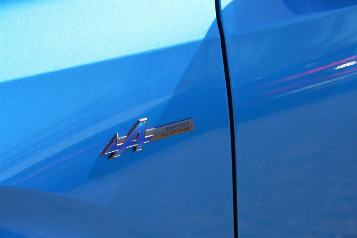 200PK-HYBRID-ESPRIT ALPINE-19DKM-FULL OPTIONS-