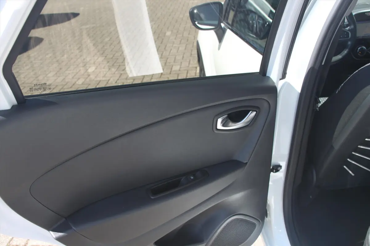 150PK-INTENS-AUTOM-60DKM-NAVI-GLASDAK-CAMERA-