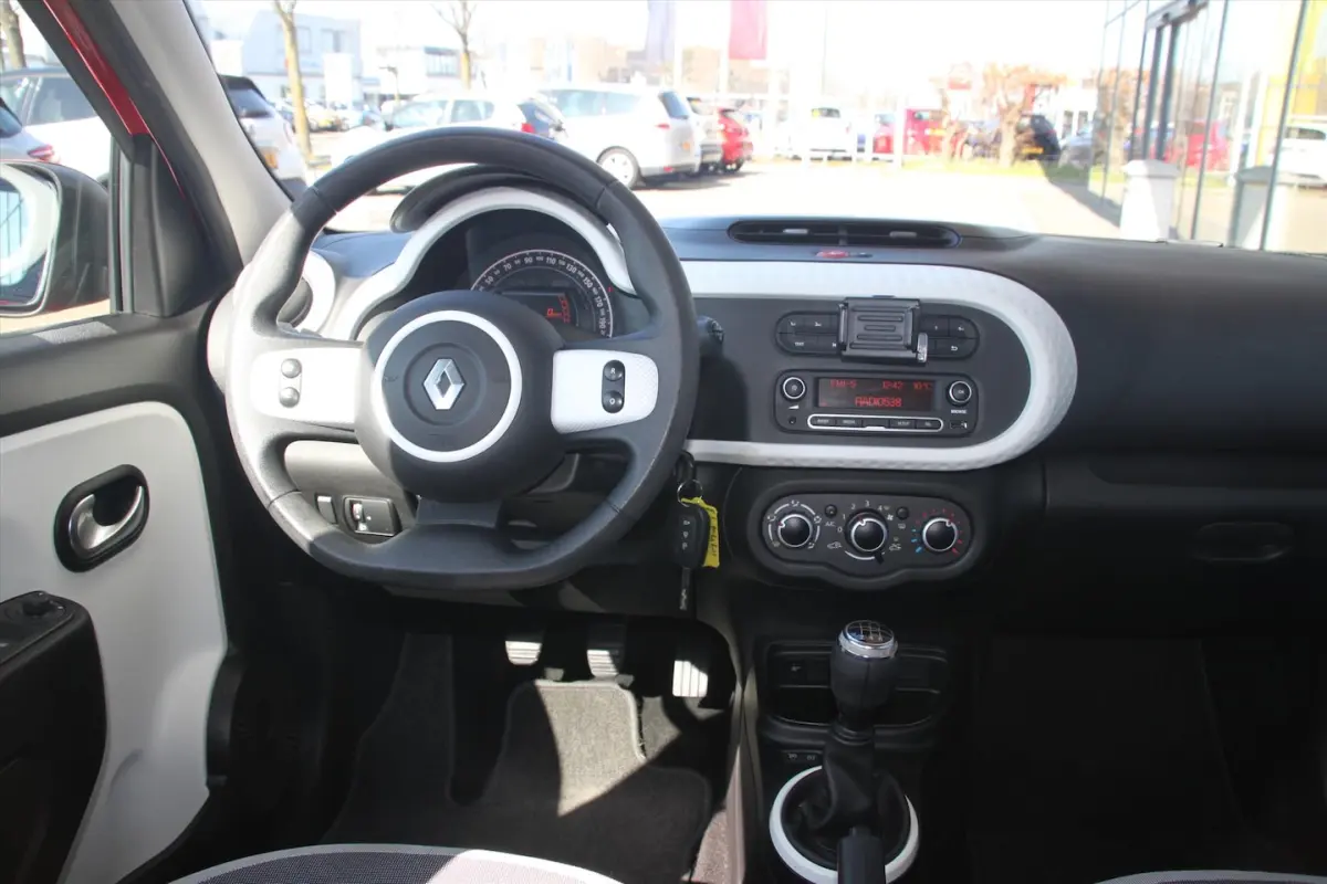 75PK-COLLECTION-33DKM-AIRCO-CRUISE-BLUETOOTH-
