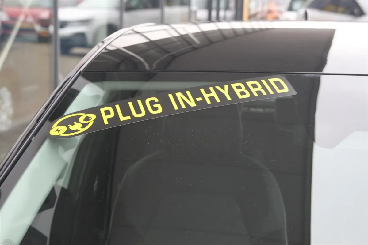 160PK-INTENS-PLUG IN HYBRID-67DKM-NAVI-CAMERA-
