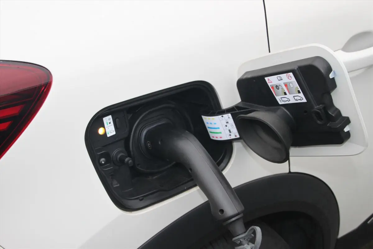 160PK-INTENS-PLUG IN HYBRID-67DKM-NAVI-CAMERA-