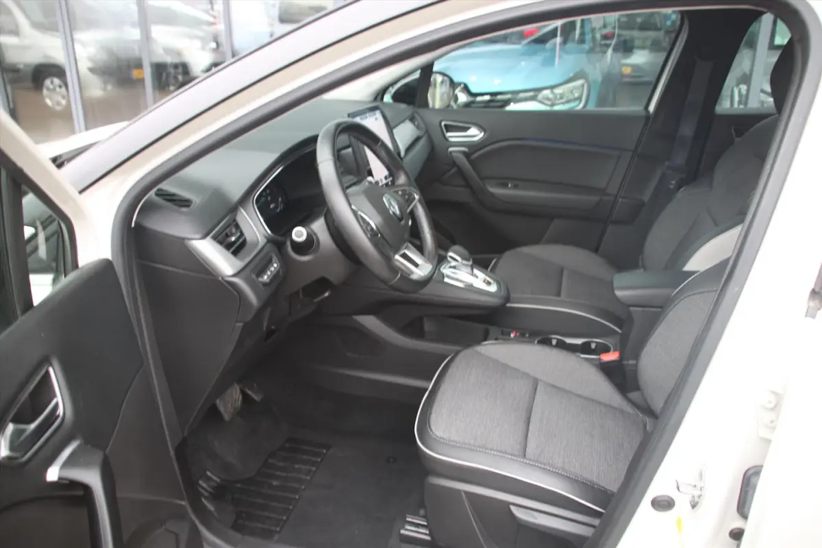 160PK-INTENS-PLUG IN HYBRID-67DKM-NAVI-CAMERA-