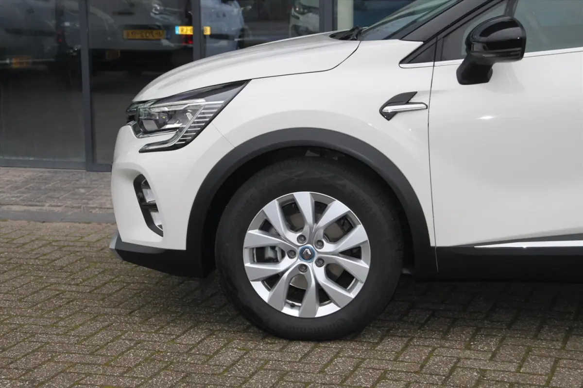 160PK-INTENS-PLUG IN HYBRID-67DKM-NAVI-CAMERA-