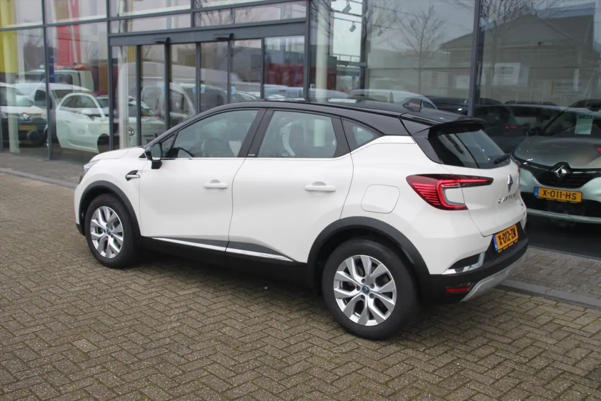 160PK-INTENS-PLUG IN HYBRID-67DKM-NAVI-CAMERA-