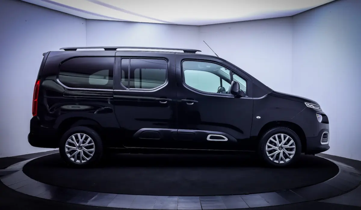 1.2T Aut. 7p SHINE HEAD UP | CAMERA | STOELVERW | NAVI | CARPLAY | DAB | AFN TREKHAAK | BL