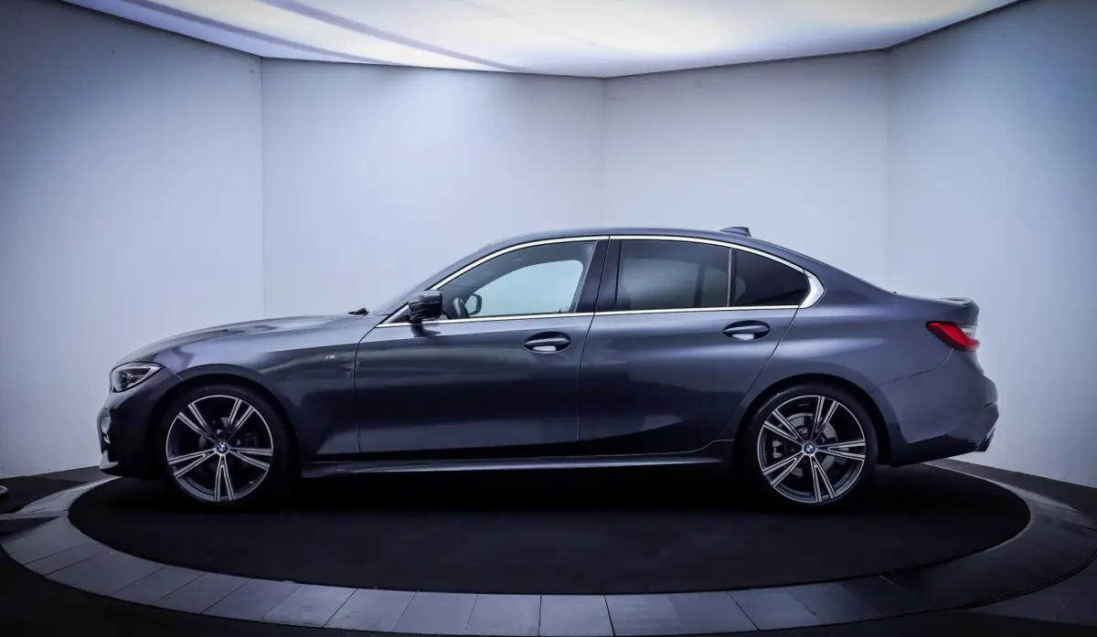 318iA M-SPORT Edition FULL LED | CARPLAY | NAVI | DAB | HIFI | SPORTSTOELEN | CRUISE | PDC