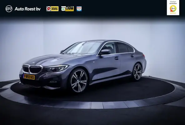 318iA M-SPORT Edition FULL LED | CARPLAY | NAVI | DAB | HIFI | SPORTSTOELEN | CRUISE | PDC
