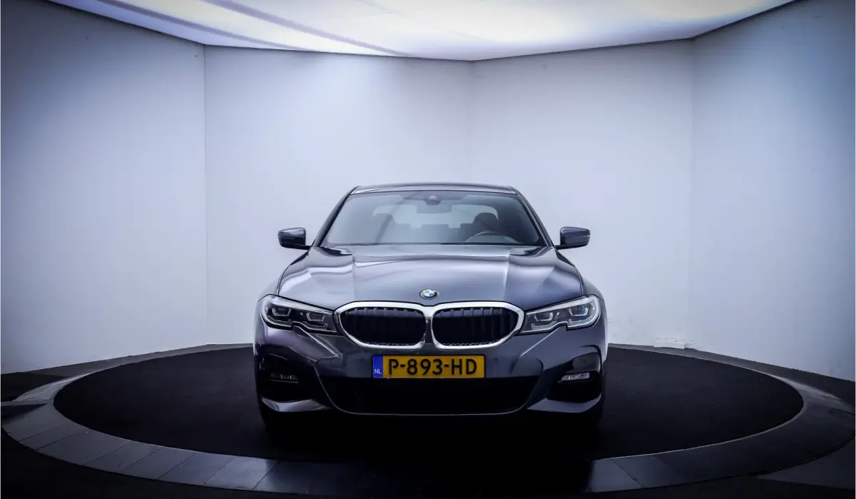318iA M-SPORT Edition FULL LED | CARPLAY | NAVI | HIFI | DAB | SPORTSTOELEN | CRUISE | PDC