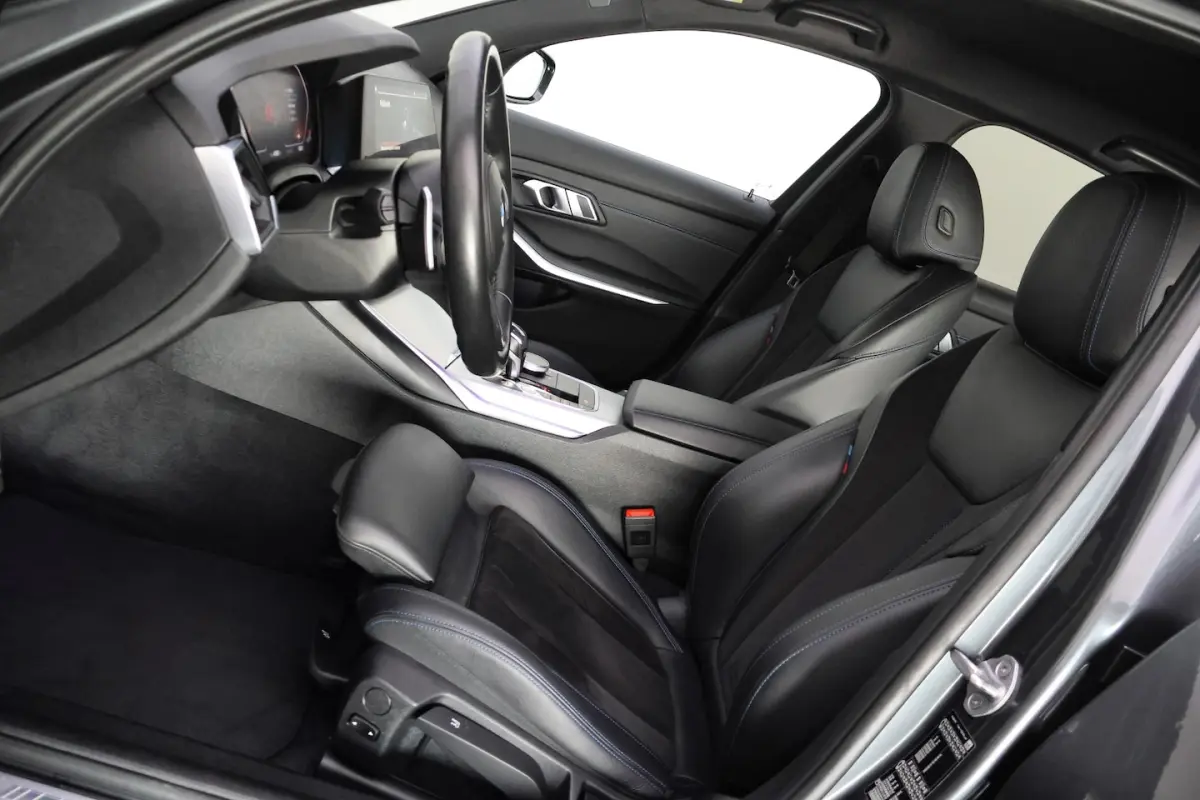 318iA M-SPORT Edition FULL LED | CARPLAY | NAVI | HIFI | DAB | SPORTSTOELEN | CRUISE | PDC