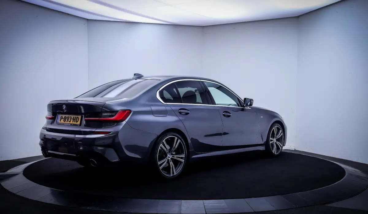 318iA M-SPORT Edition FULL LED | CARPLAY | NAVI | HIFI | DAB | SPORTSTOELEN | CRUISE | PDC