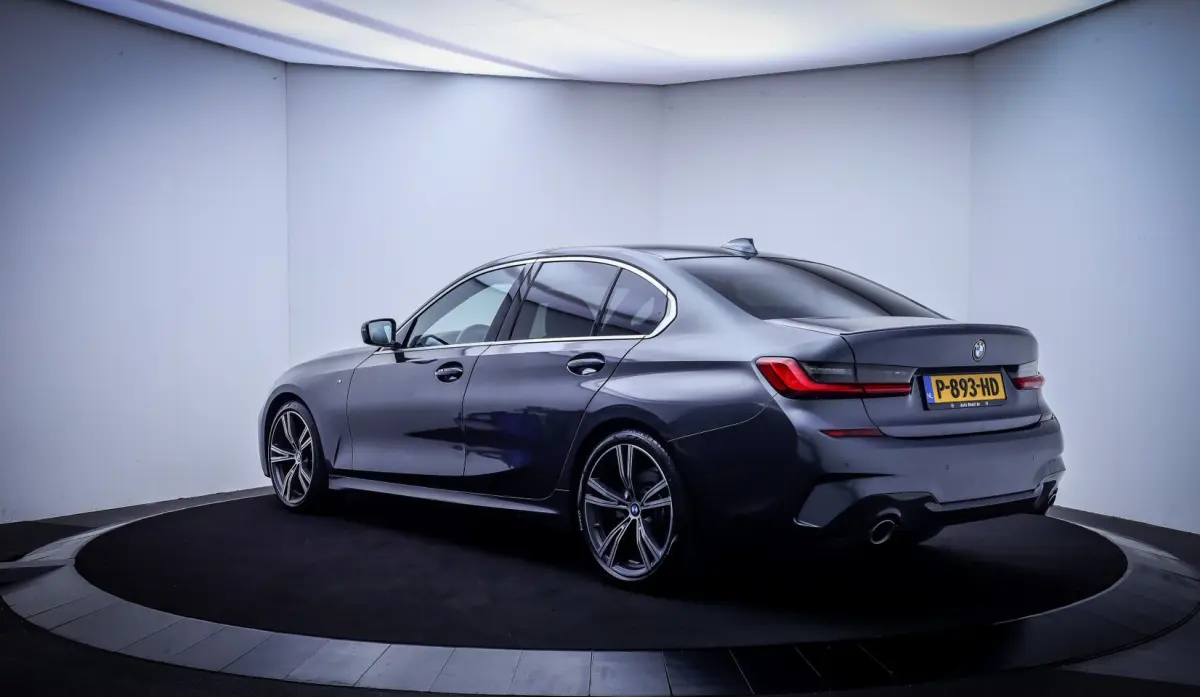 318iA M-SPORT Edition FULL LED | CARPLAY | NAVI | HIFI | DAB | SPORTSTOELEN | CRUISE | PDC