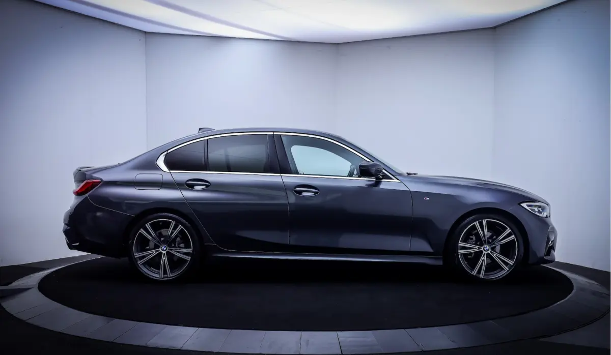 318iA M-SPORT Edition FULL LED | CARPLAY | NAVI | HIFI | DAB | SPORTSTOELEN | CRUISE | PDC