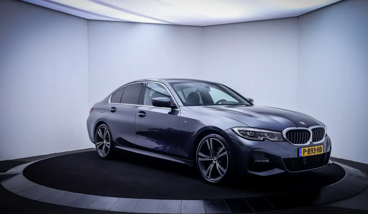 318iA M-SPORT Edition FULL LED | CARPLAY | NAVI | HIFI | DAB | SPORTSTOELEN | CRUISE | PDC