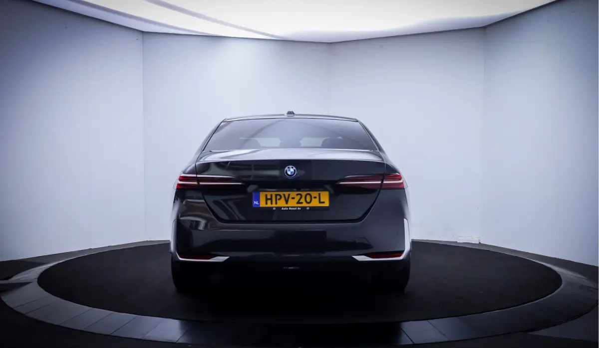 550e xDrive FULL.LED | KEYLESS | DODEHOEK | CARPLAY | HEAD-UP | ADAPTIEVE CRUISE | LANE.AS
