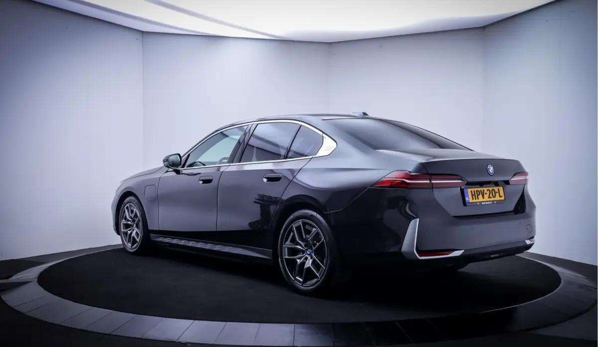 550e xDrive FULL.LED | KEYLESS | DODEHOEK | CARPLAY | HEAD-UP | ADAPTIEVE CRUISE | LANE.AS