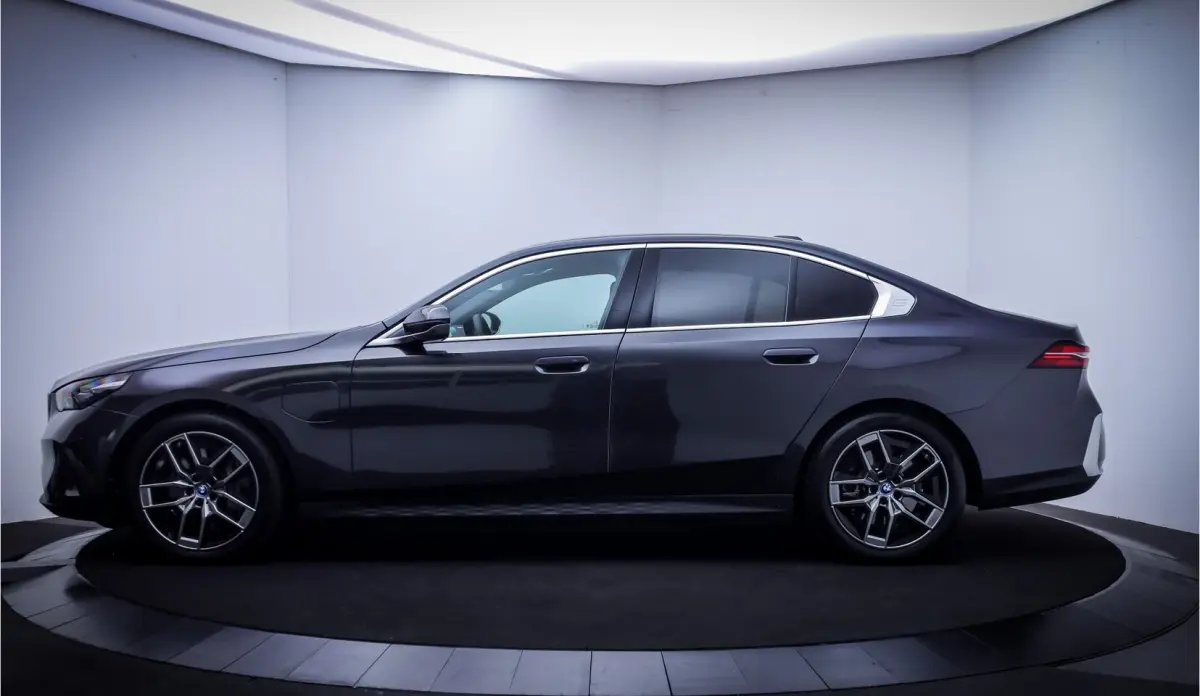 550e xDrive FULL.LED | KEYLESS | DODEHOEK | CARPLAY | HEAD-UP | ADAPTIEVE CRUISE | LANE.AS