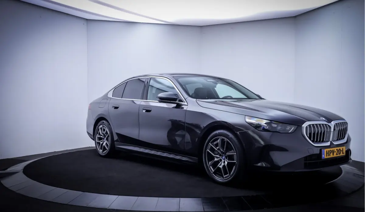 550e xDrive FULL.LED | KEYLESS | DODEHOEK | CARPLAY | HEAD-UP | ADAPTIEVE CRUISE | LANE.AS