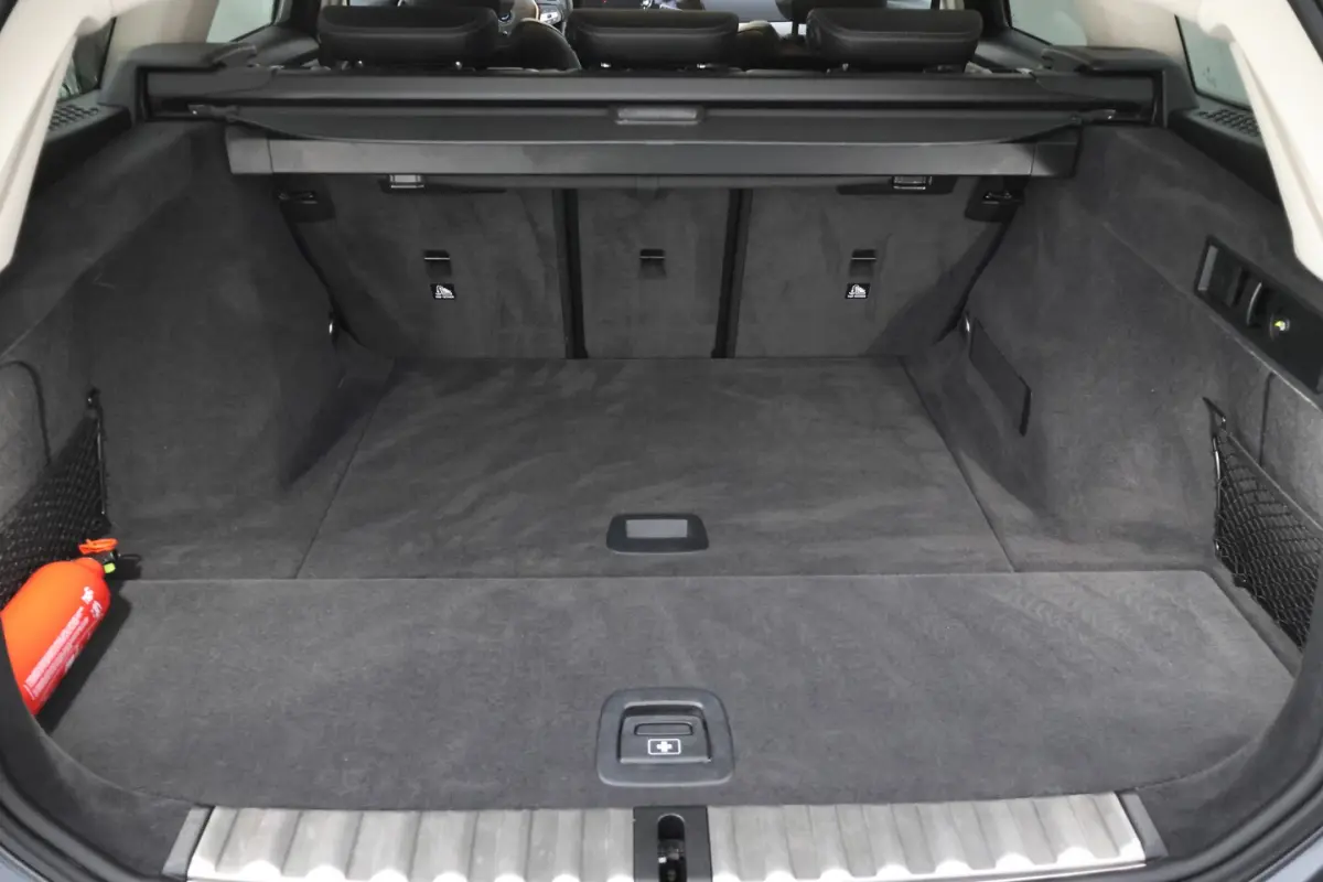 318iA SPORT-LINE Edition FULL LED | STUUR+STOELVERW | CARPLAY | HALF LEDER | SPORTSTOELEN
