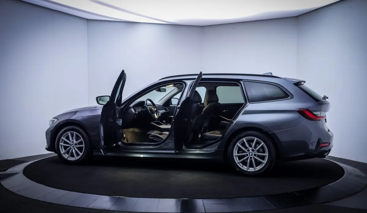318iA SPORT-LINE Edition FULL LED | STUUR+STOELVERW | CARPLAY | HALF LEDER | SPORTSTOELEN