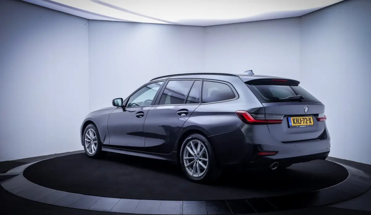 318iA SPORT-LINE Edition FULL LED | STUUR+STOELVERW | CARPLAY | HALF LEDER | SPORTSTOELEN