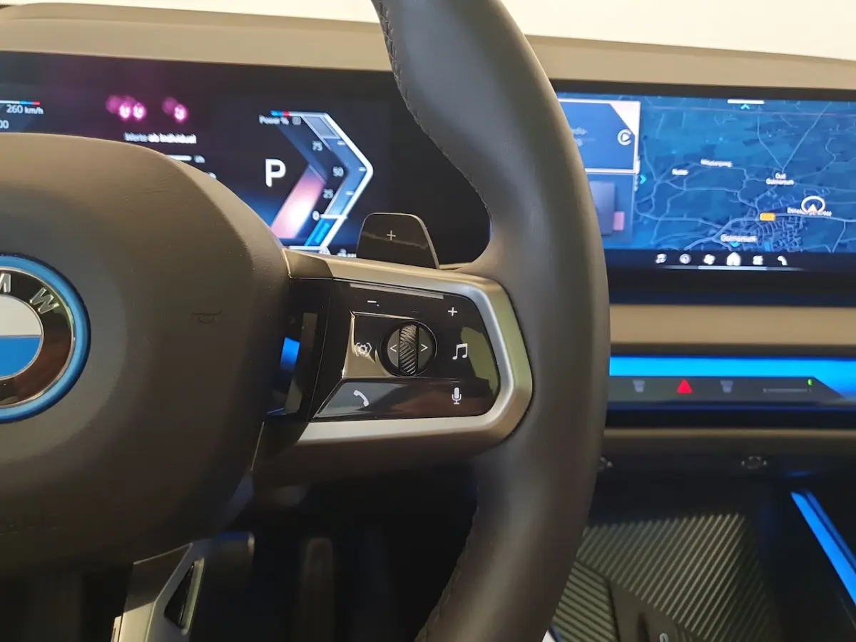 30e xDrive M-sport pro, Wegklapbare trekhaak, Panoramadak