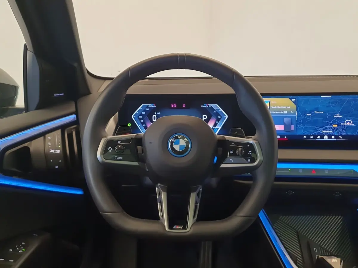 30e xDrive M-sport pro, Wegklapbare trekhaak, Panoramadak