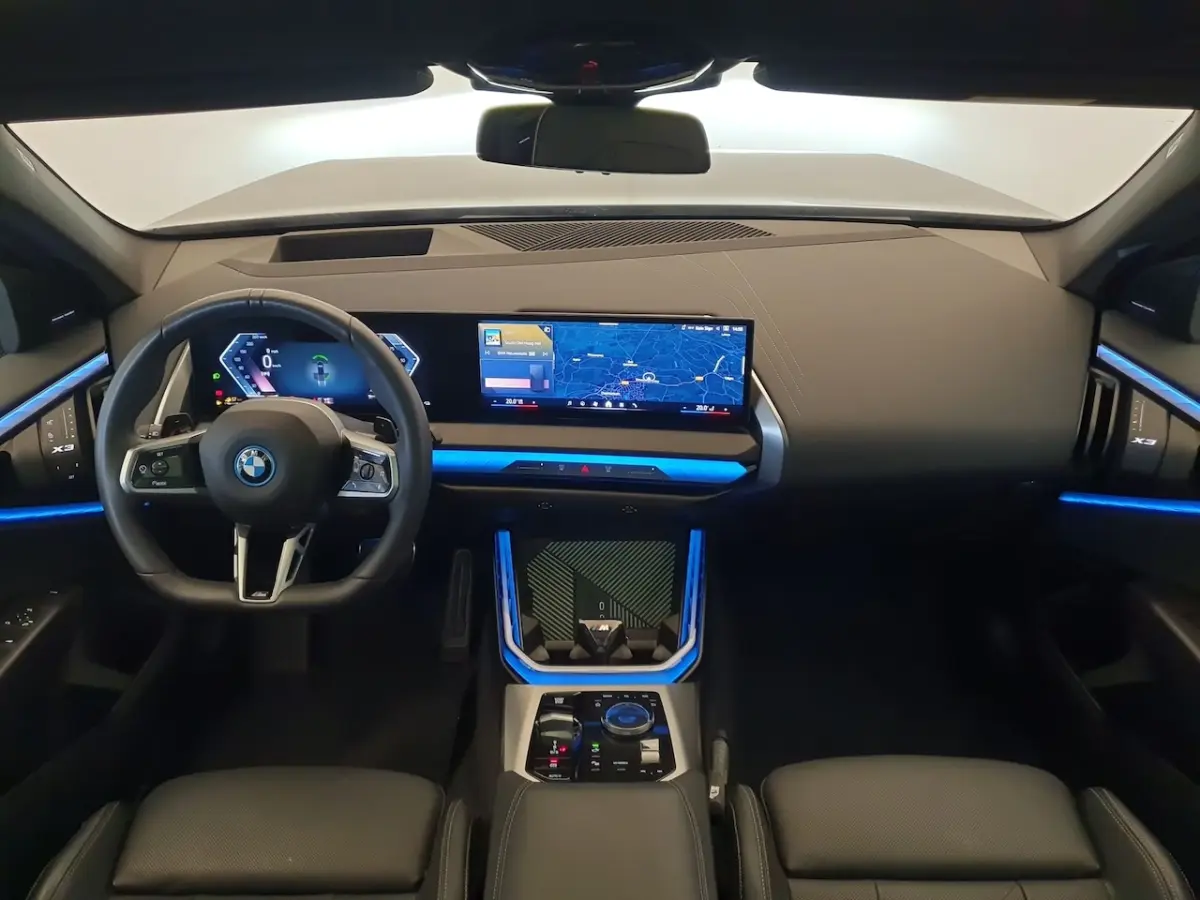 30e xDrive M-sport pro, Wegklapbare trekhaak, Panoramadak