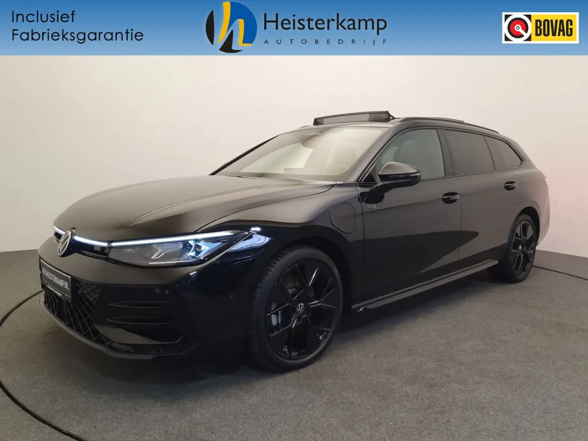 1.5 eHybrid 272pk DSG/AUT R-Line Wegklapbare trekhaak, Panoramadak, Harman/Kardon, Leder