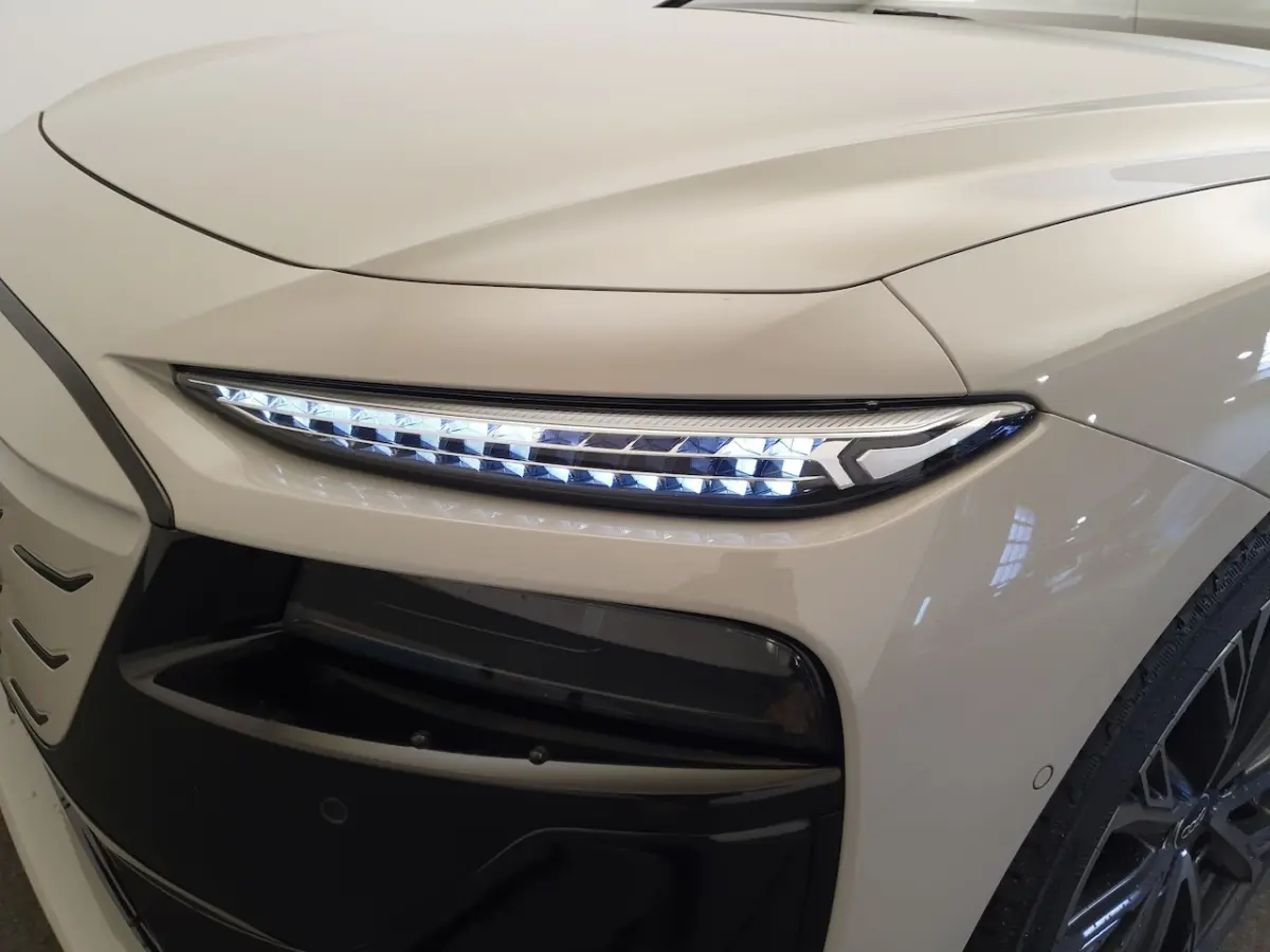 S edition 83 kWh Matrix Led, 360 Camera, Panoramadak