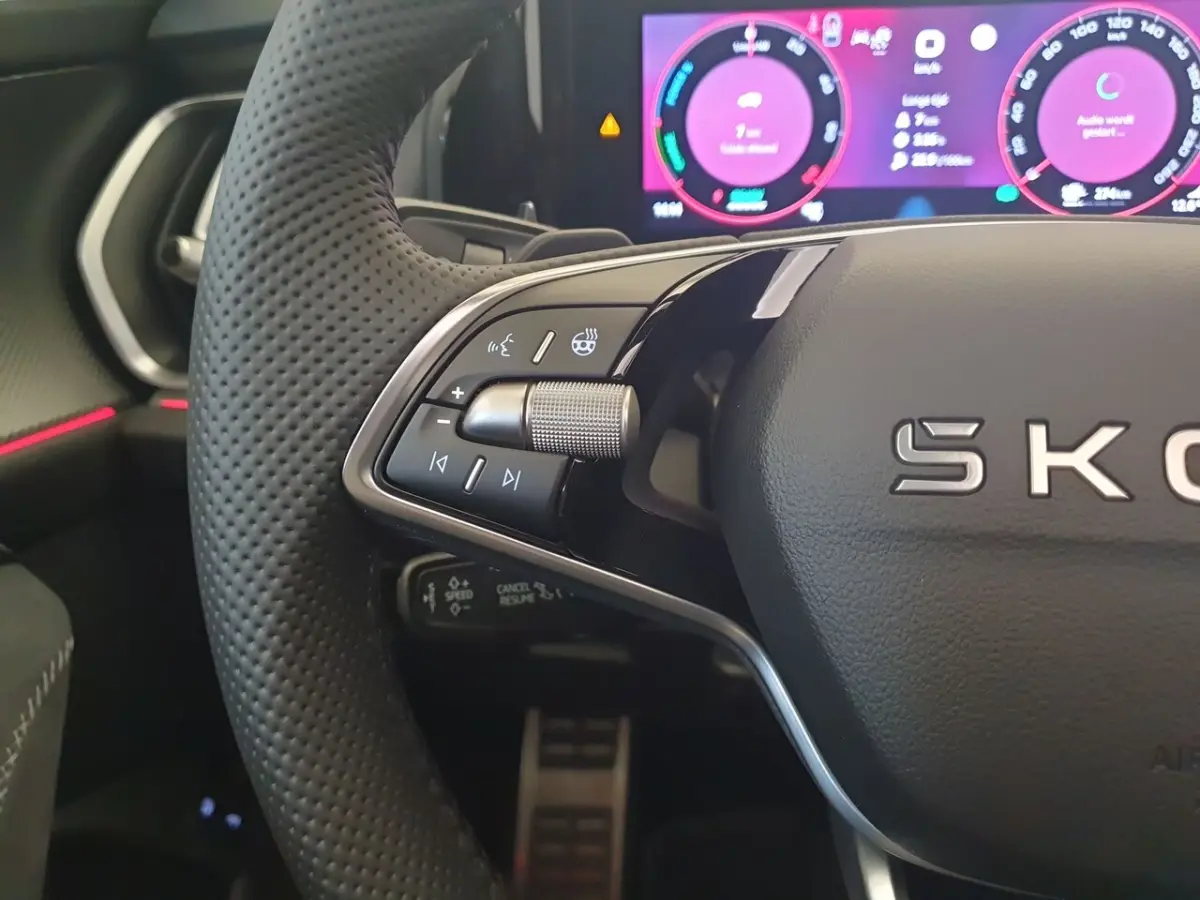 1.5 TSI PHEV DSG/AUT 204pk Sportline Wegklapbare trekhaak, Panoramadak, Canton