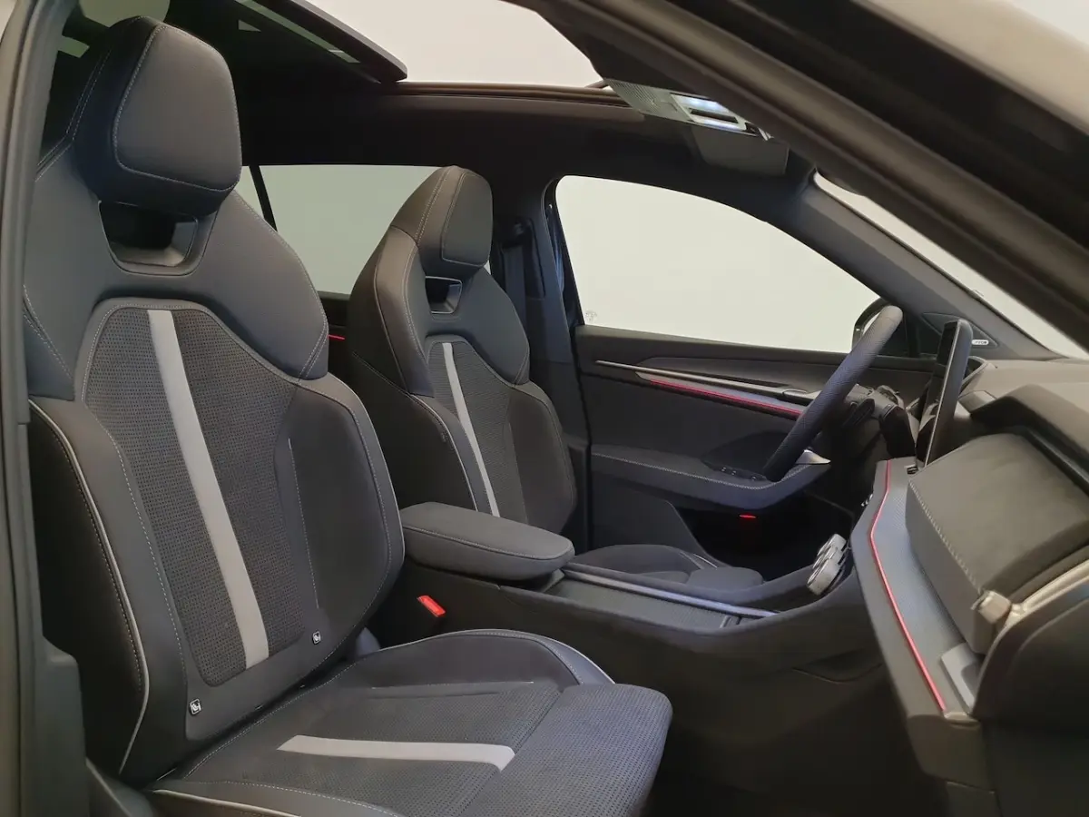 1.5 TSI PHEV DSG/AUT 204pk Sportline Wegklapbare trekhaak, Panoramadak, Canton