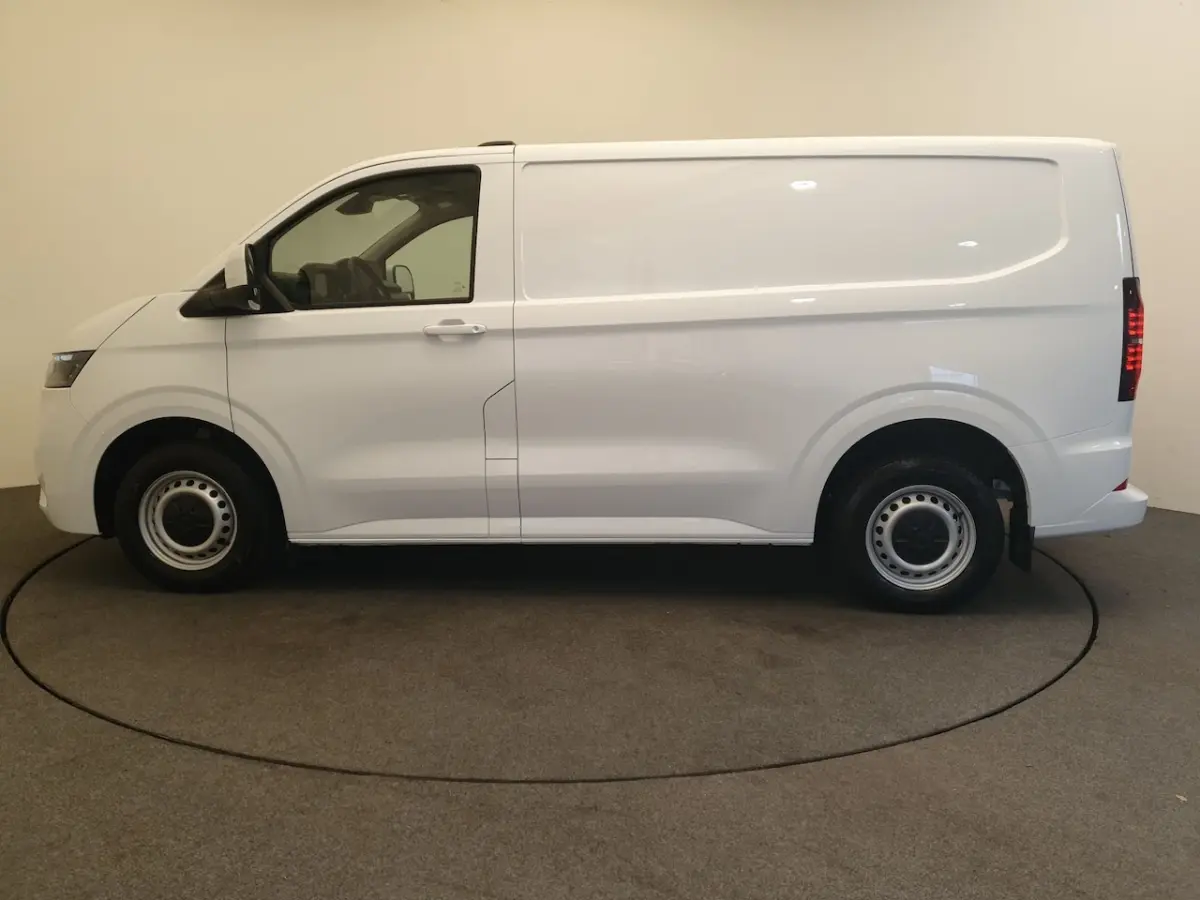 64 kWh Camera, App connect, Climatronic