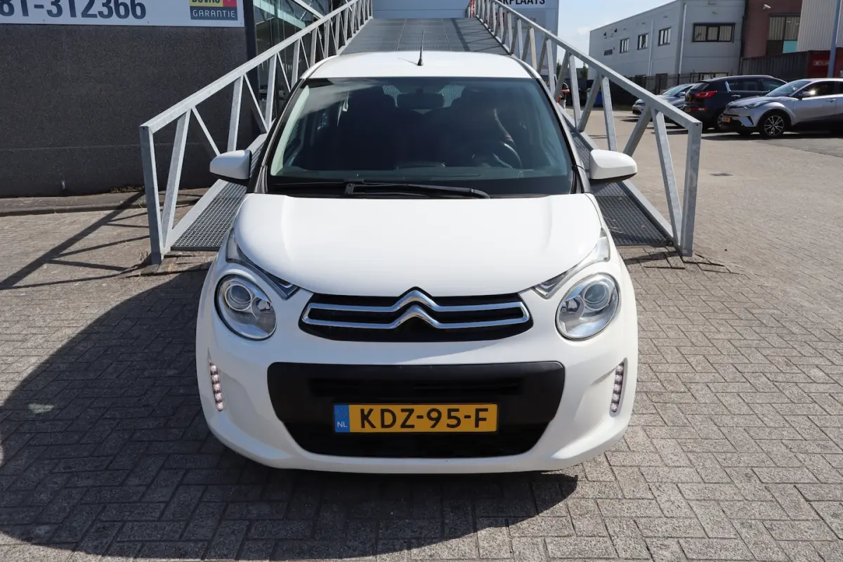 1.0 VTi Dealeronderhouden Airco/DAB radio/Bluetooth